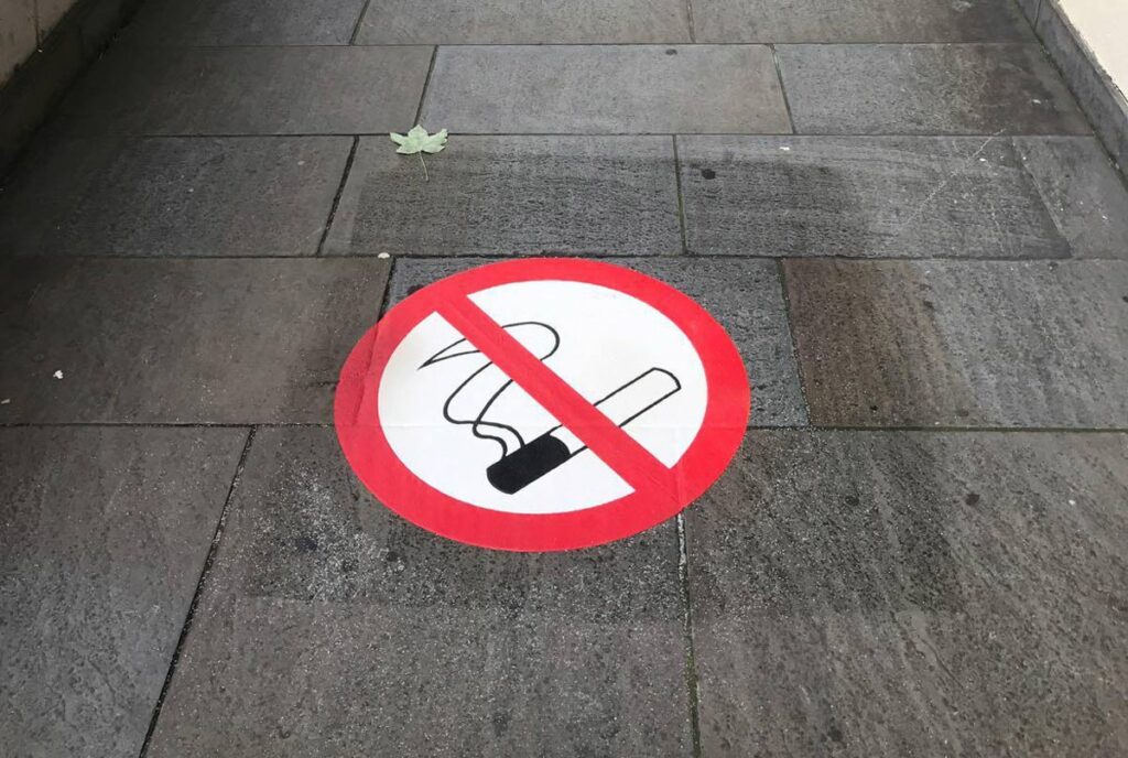 No Smoking line painting